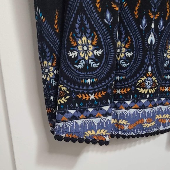 CUTE SLEEVELESS TOP - Picture 2 of 5